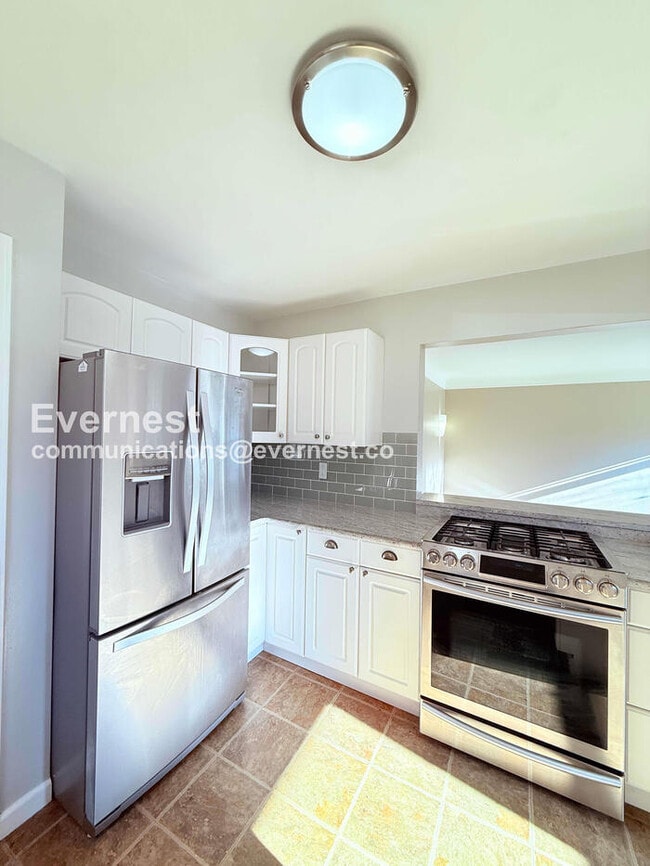 Building Photo - 605 N Dorchester Ave