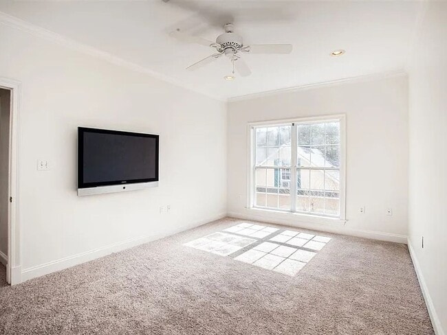 Building Photo - 105 Broadfoot Cir