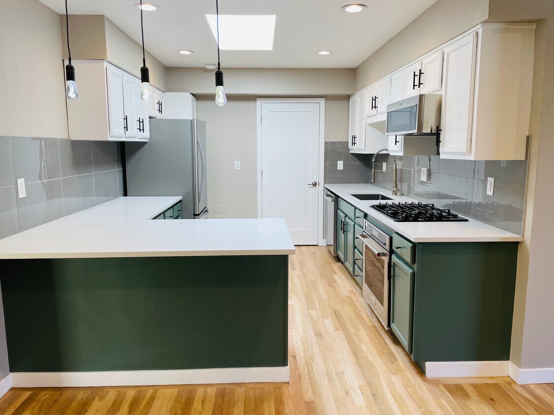 Foto principal - 4220 Evans Dr