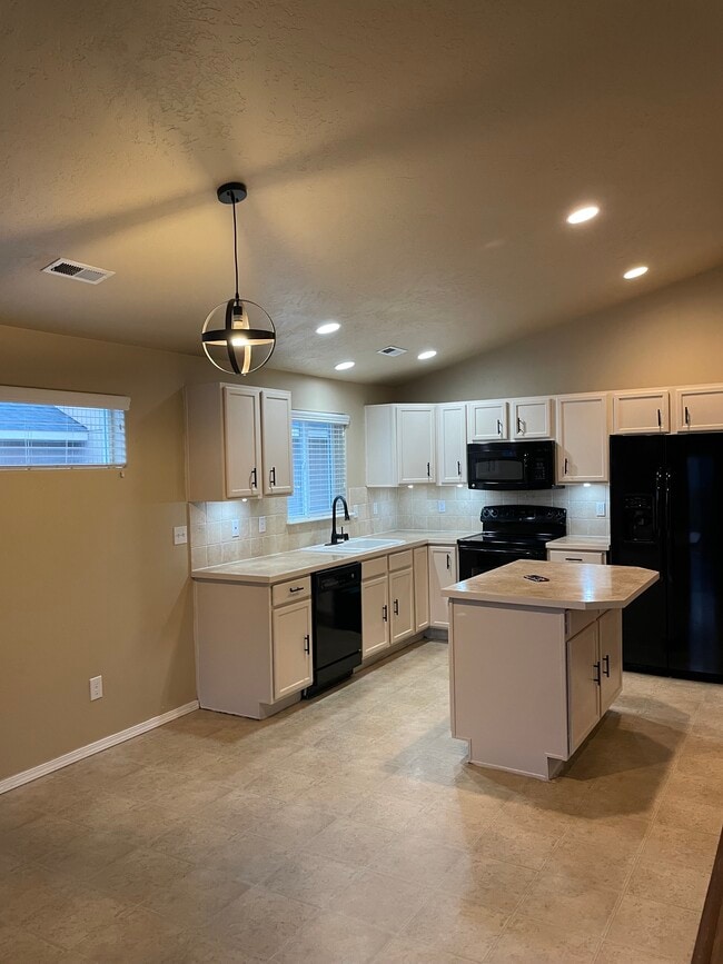 Dinning room area - 314 SW Homestead Ave