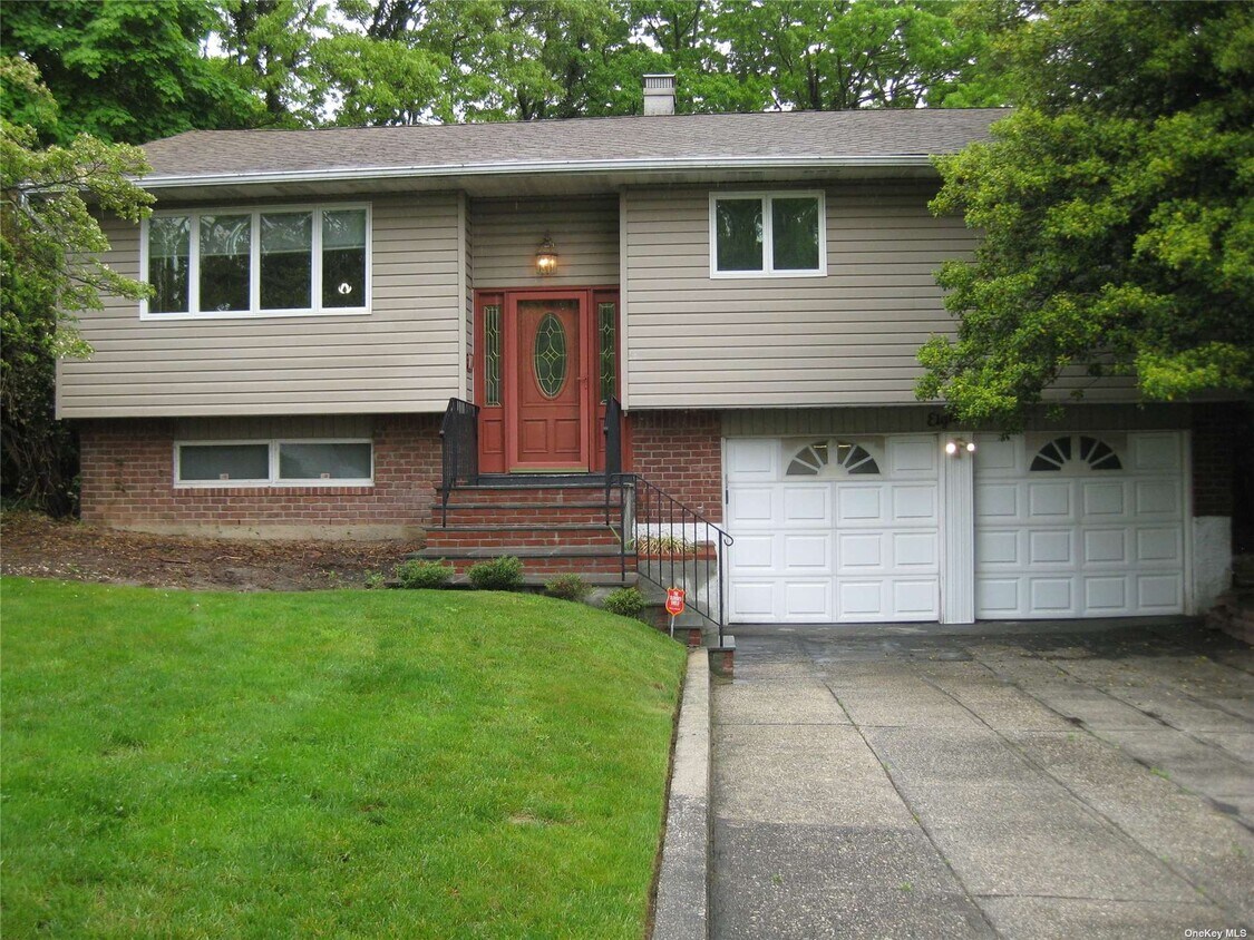 Primary Photo - 18 Greenwich Rd