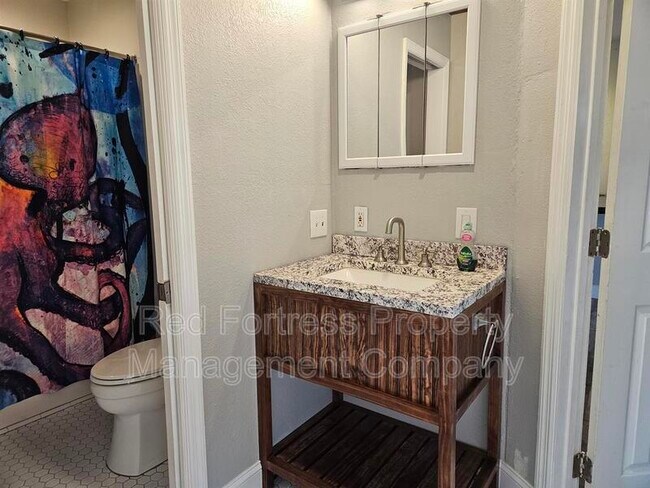 Foto del edificio - 433 South Dr