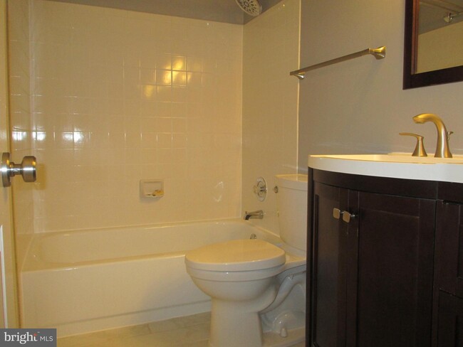 Foto del edificio - 7502 Ashby Ln