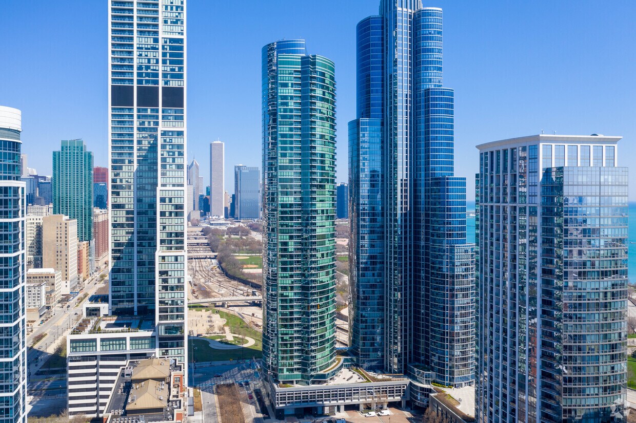 The Grant Apartments Chicago, IL