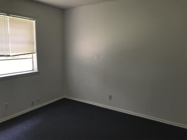 Building Photo - 1265 Keeland Ln