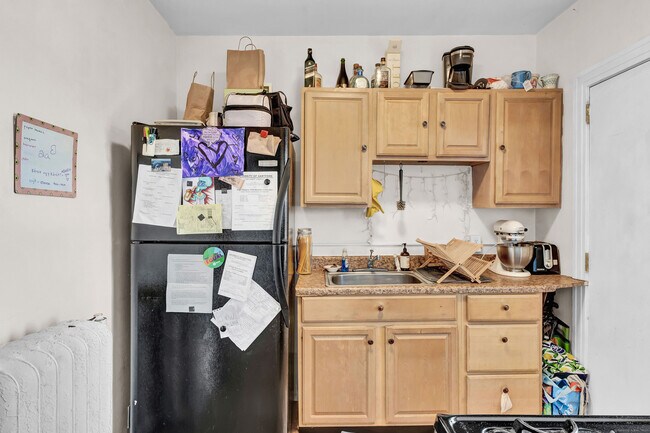 Foto del edificio - 28-30-30 Whitney St