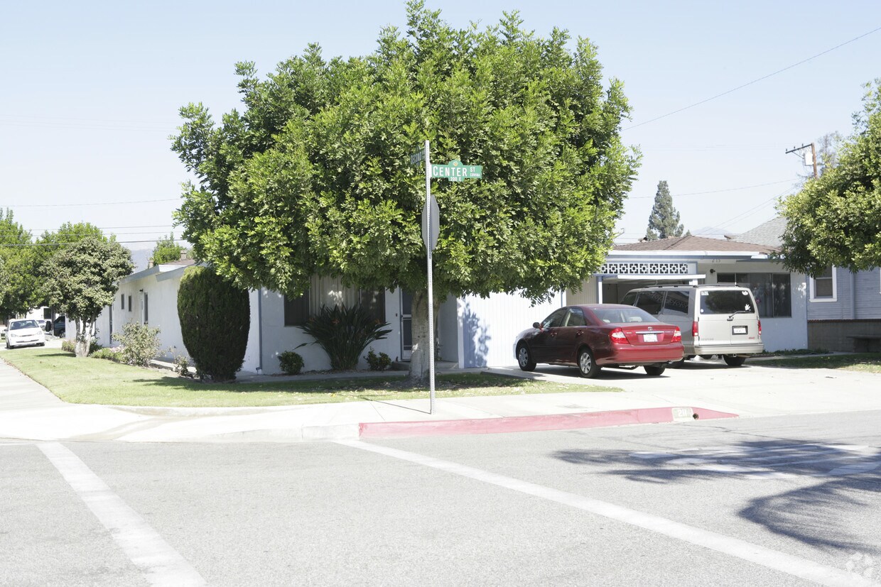 Building Photo - 211 E Center St