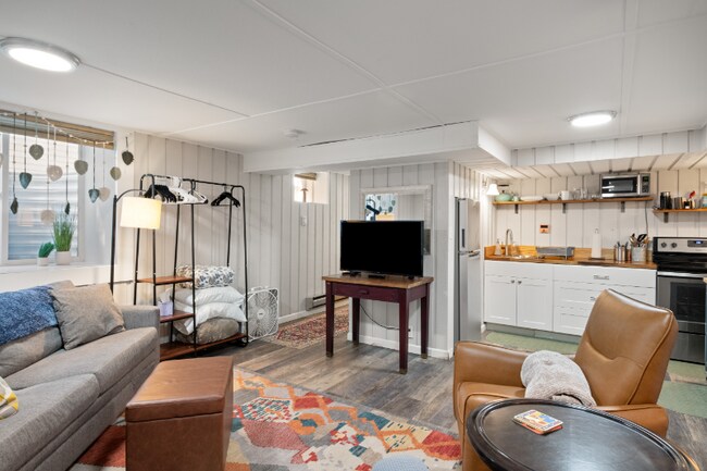 Foto del edificio - 540 E Pine St