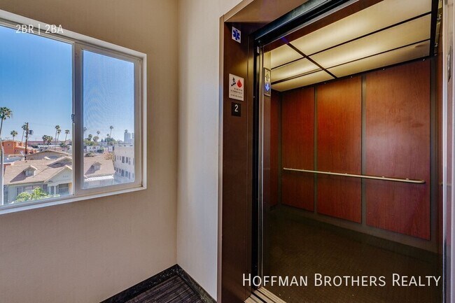 Foto del edificio - 251 Robinson St