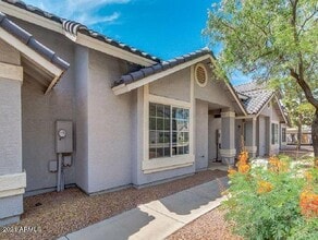 Building Photo - 860 N McQueen Rd