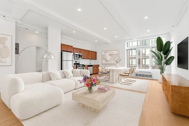 Building Photo - 97 Grand St