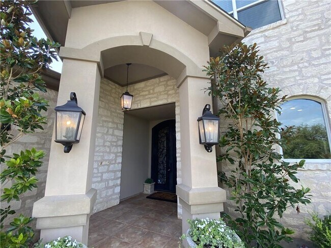 Building Photo - 20007 Siesta Shores Dr