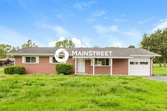 Building Photo - 4428 Green Valley Dr