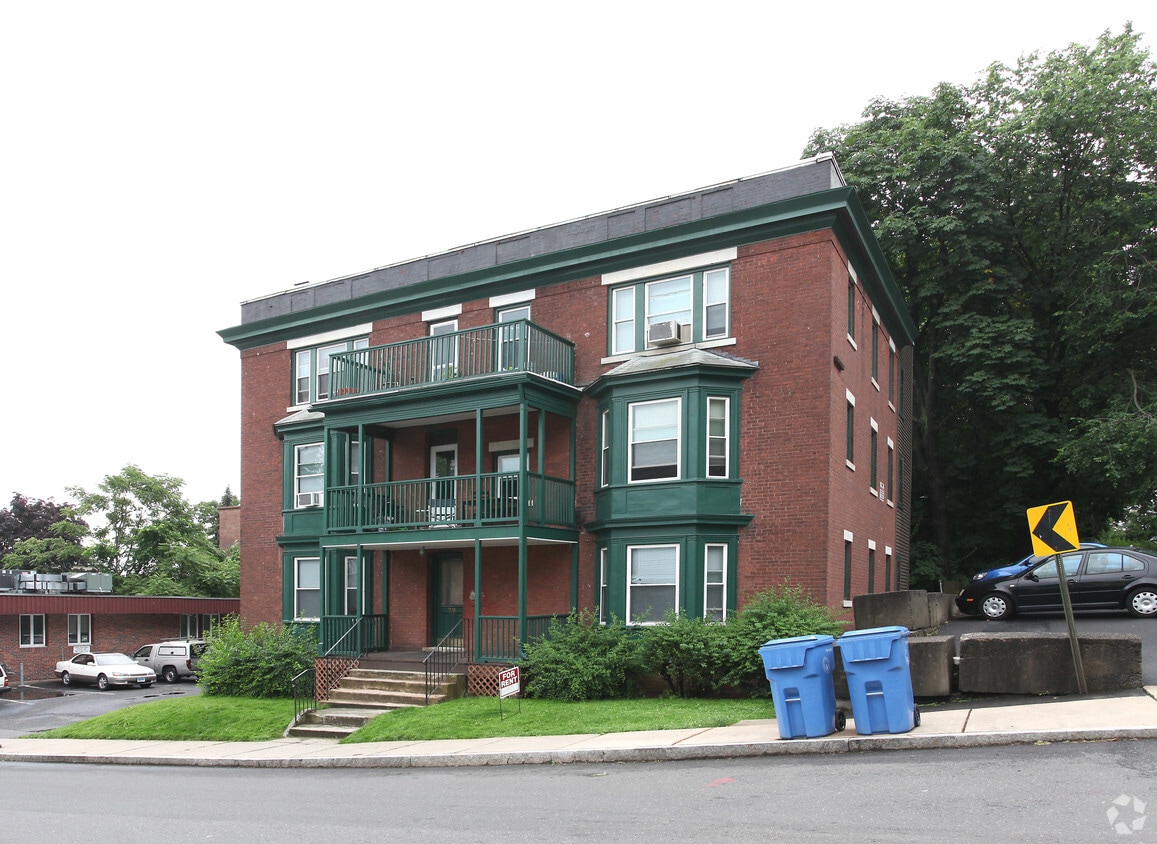 Building Photo - 70 Walnut St