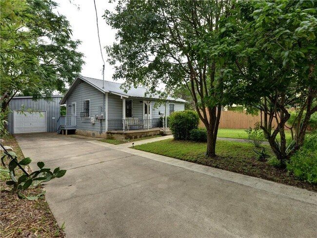 Building Photo - 2009 Bouldin Ave
