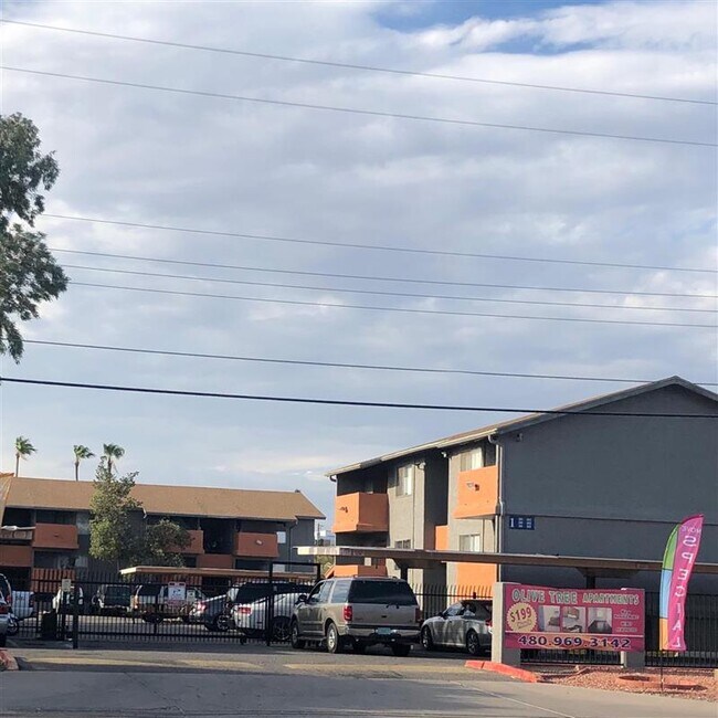 Building Photo - Move In Special $499  (Restrictions Apply)