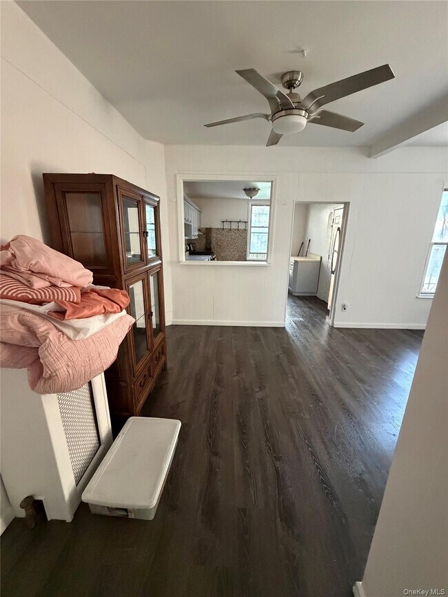 Building Photo - 4529 Carpenter Ave