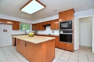 Building Photo - 7718 Moondance Ln