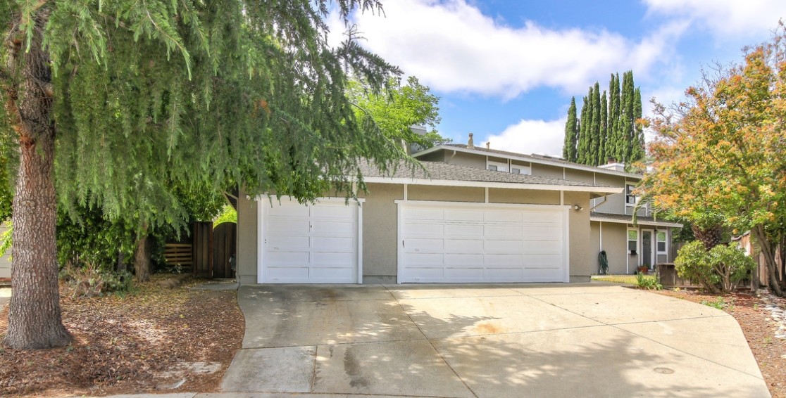 Building Photo - 5783-5785 Lilac Blossom Ln