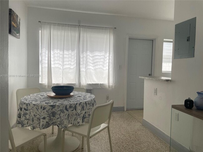 Foto del edificio - 865 80th St
