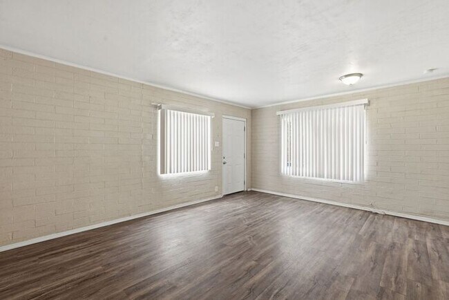 Foto del edificio - 2520 E Cameron Vista