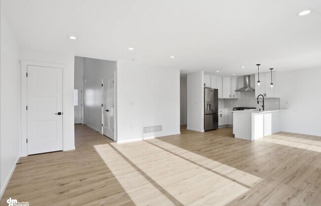 Foto del edificio - 336 Ashbrook Dr