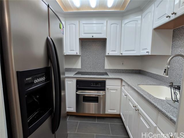 Building Photo - 328 Mananai Pl