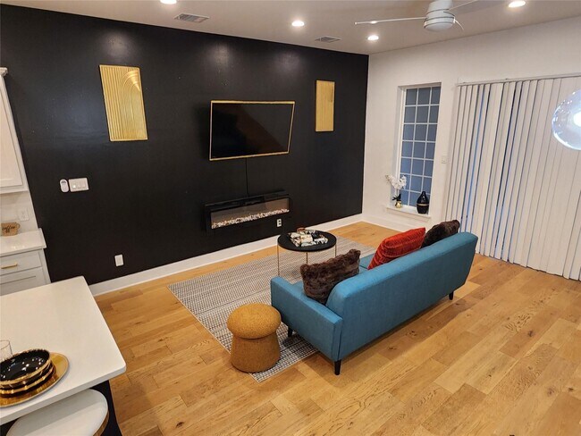 Foto del edificio - 5316 East Side Ave