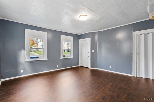 Building Photo - 811 1st N St