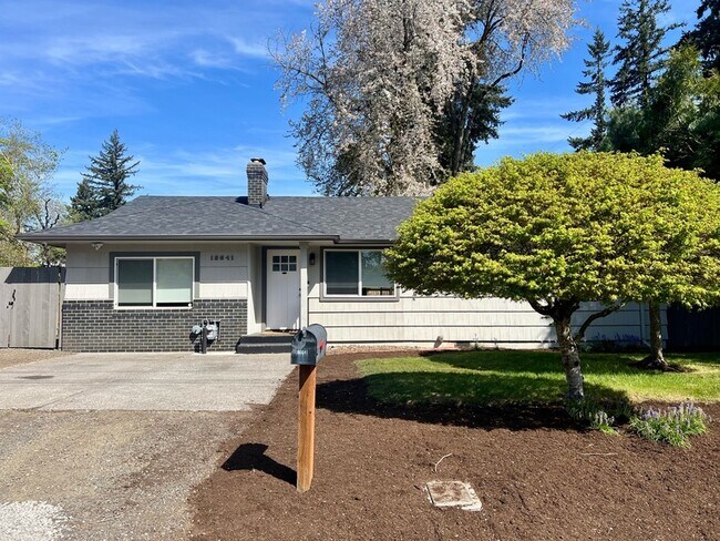 Foto del edificio - 18641 NE Everett Ct