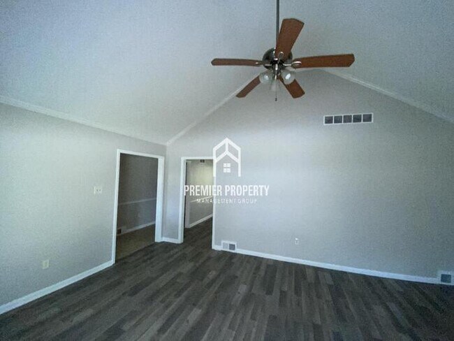 Foto del edificio - 3401 Hanna Dr