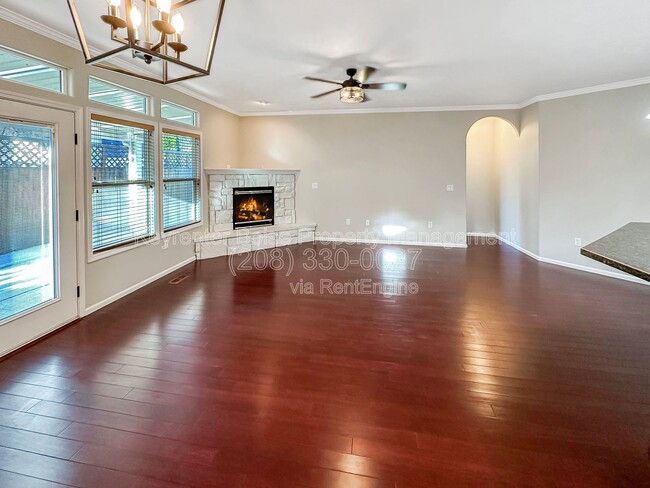 Foto del edificio - 9259 W Olivia St