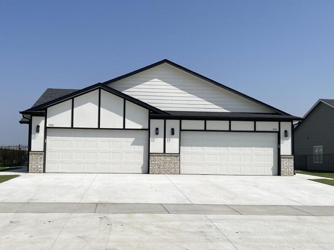Primary Photo - 5154 N. Cypress st.