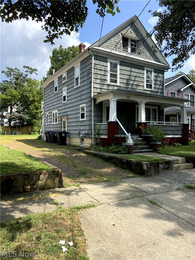 Building Photo - 1383 Curtis St