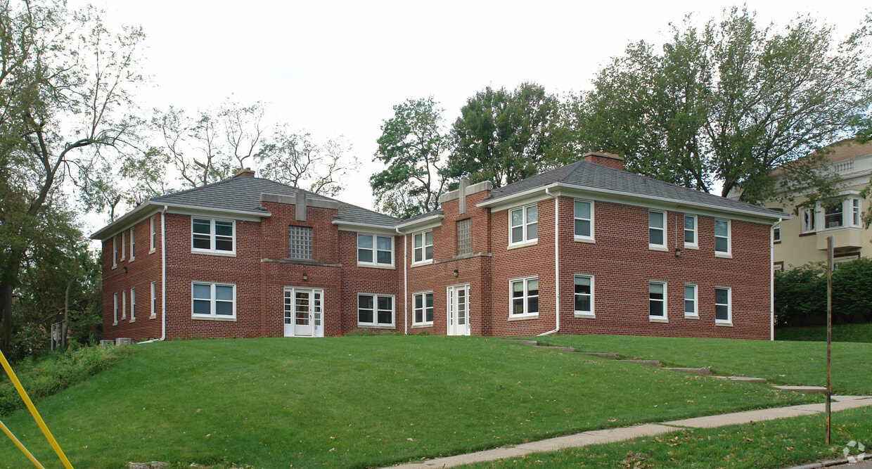 Primary Photo - Clarissa Properties