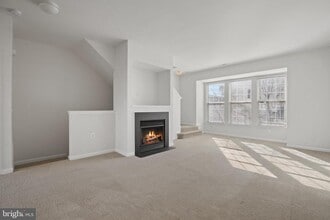 Building Photo - 22941 Fontwell Square