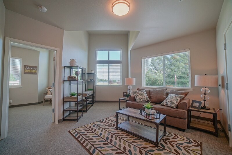 Primary Photo - 2100 SW Woodland Cir