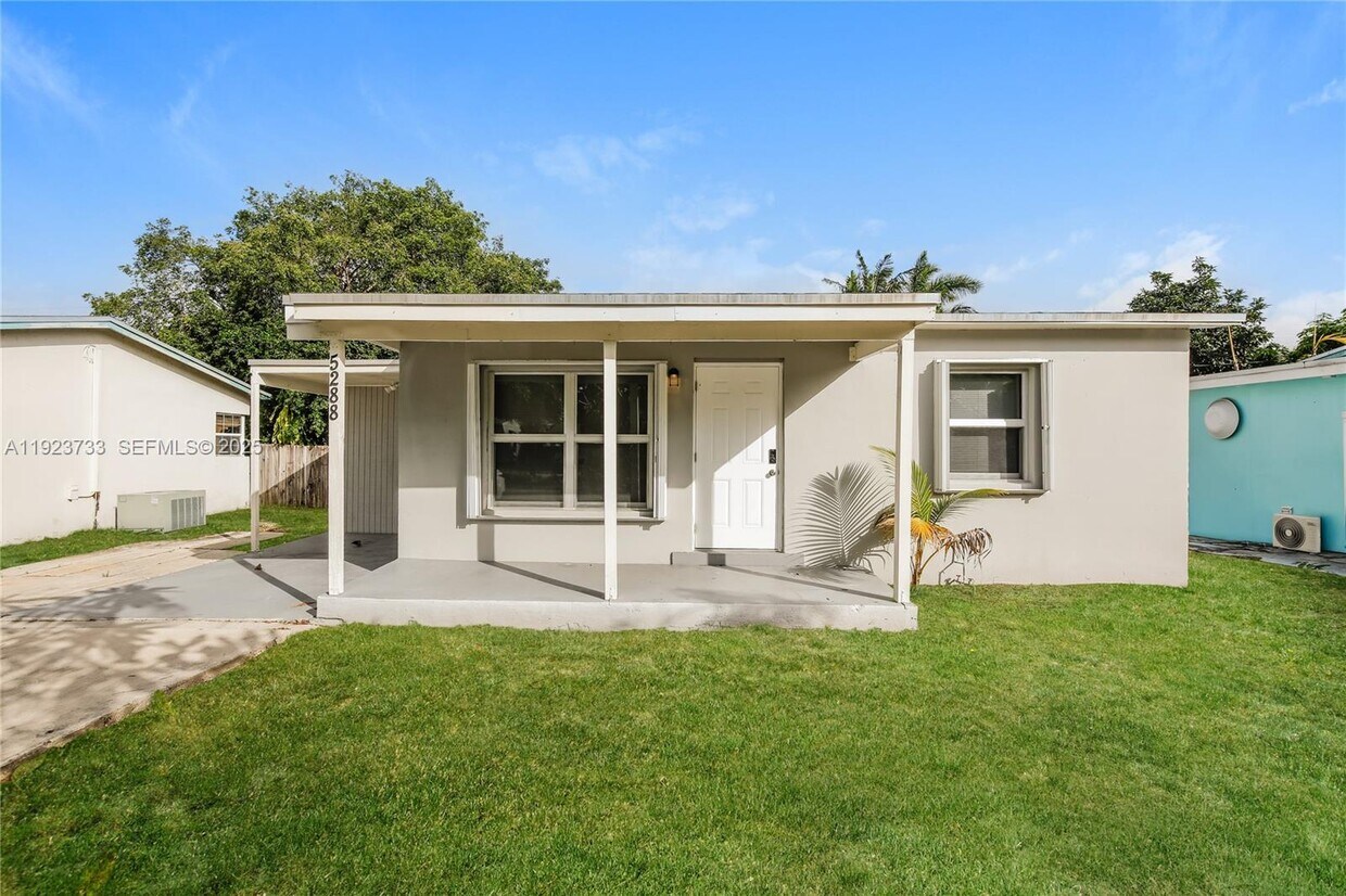 Foto principal - 5288 N Andrews Ave