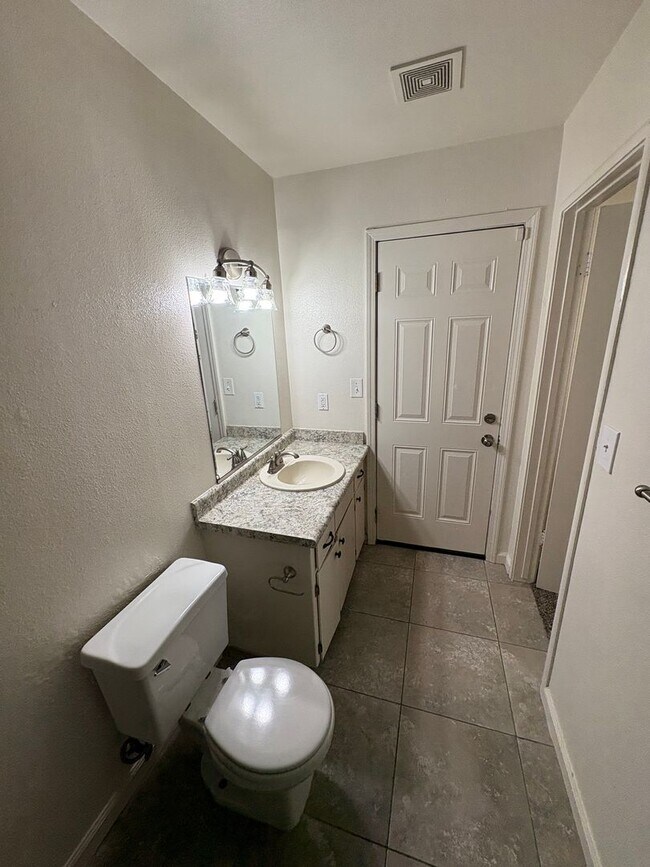 Foto del edificio - Spacious Home Available Now!