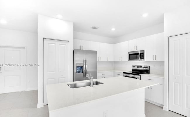 Photo - 12002 NW 47th Mnr House