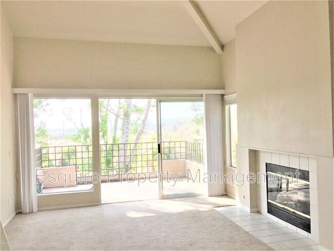 Building Photo - 5966 Paseo Encantada