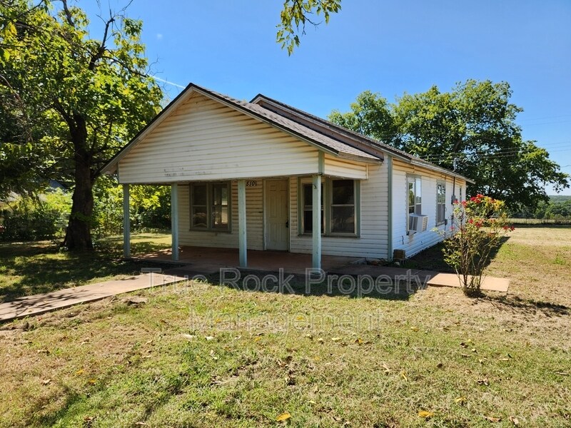 Foto principal - 510 N Division St
