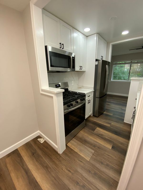 Building Photo - 1533 Colonial Dr