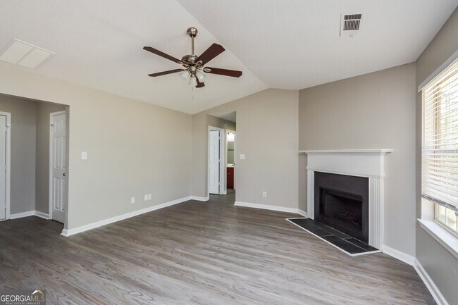 Building Photo - 115 Honey Ln