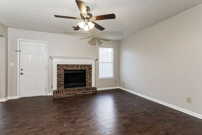 Building Photo - 6508 Pine Bark Ct