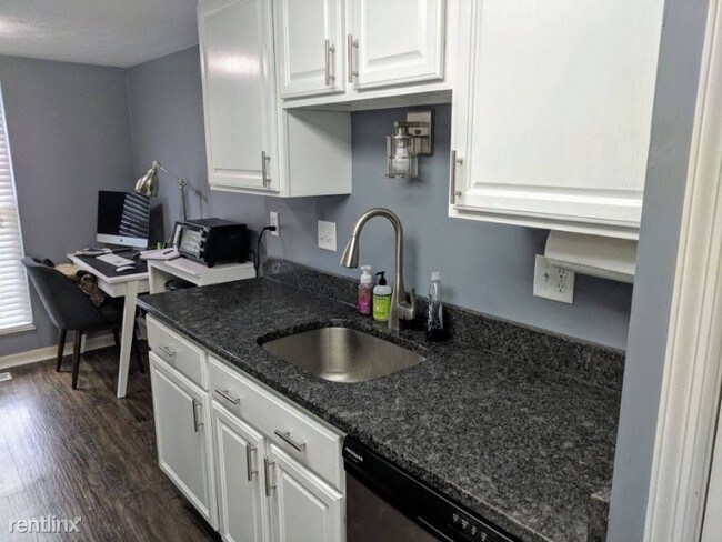 Foto del edificio - 10836 Lakehurst Ct