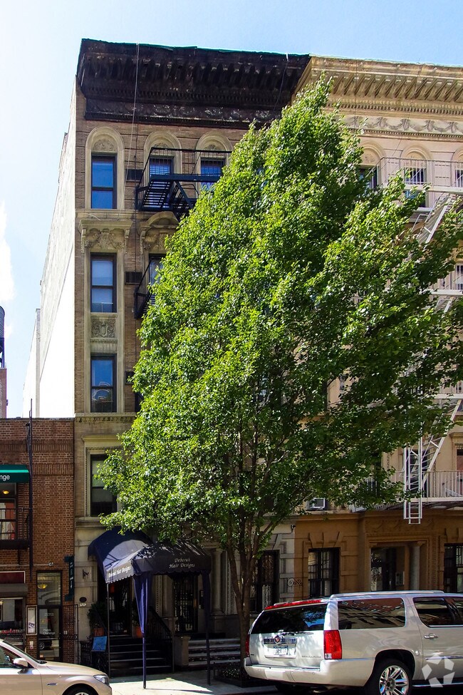 Building Photo - 128 E 83rd St