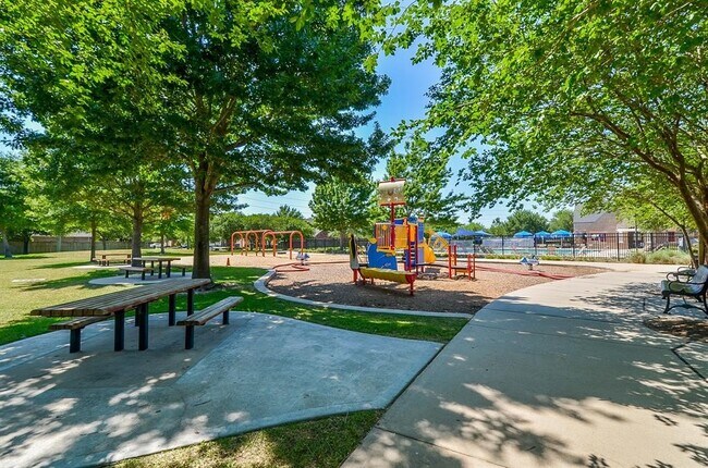 Building Photo - 6314 Columbia Falls Ln