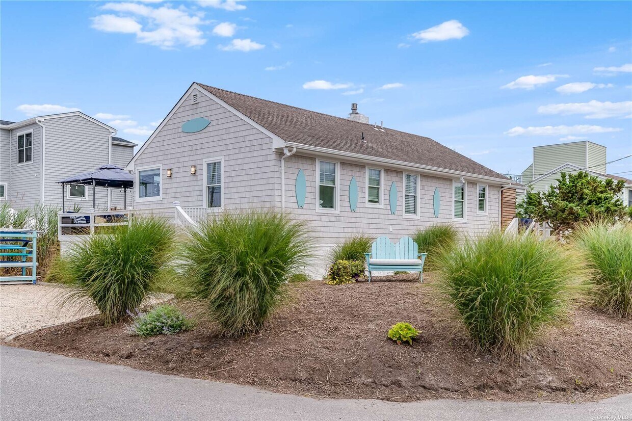 Primary Photo - 20 Bay Rd