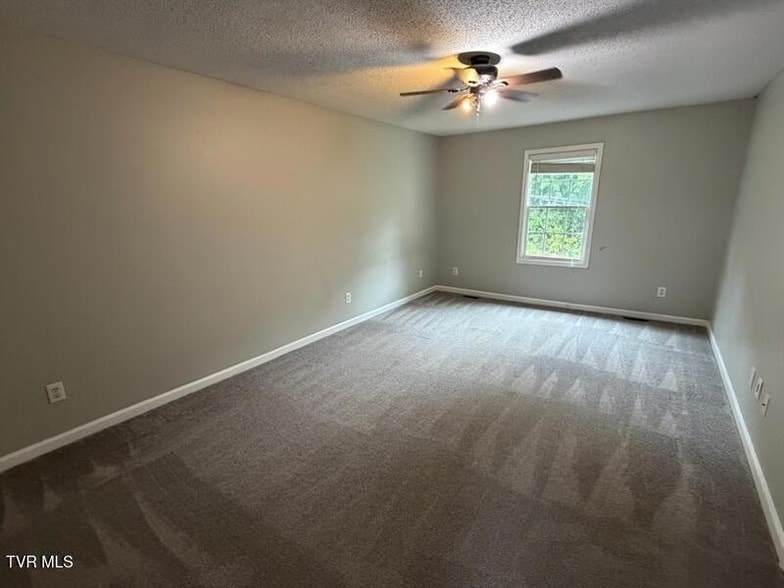 Building Photo - 122 Arrowhead Dr